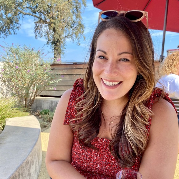 Meet your Posher, Macy - Picture 1 of 1